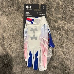 Under Armour F8 Glue Grip Gloves (LG)